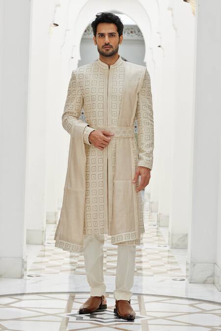 Nitika Gujral_Gold Embroidered Border Stole And Belt_Online_at_Aza_Fashions