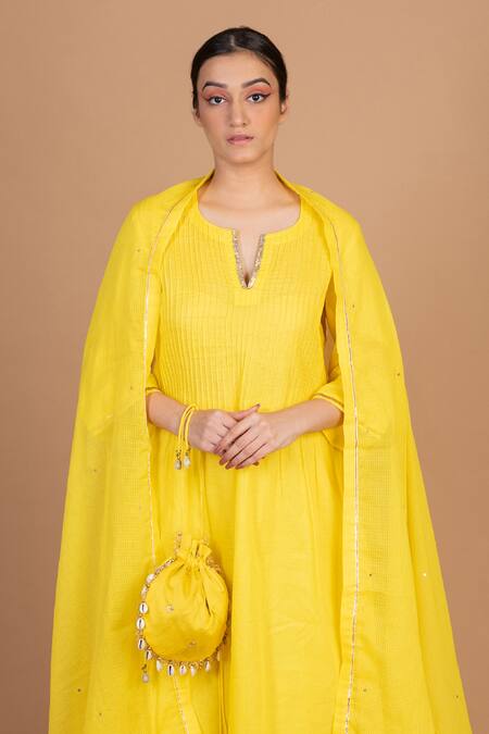 Kalakari By Akanksha_Yellow Cotton Round Neck Pintuck Pattern Kurta Palazzo Set _Online_at_Aza_Fashions