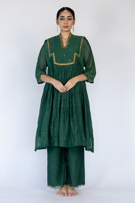 Buy_Nirjara_Chanderi , Embroidery, Zari V-neck Farah Yoke Kurta And Pant Set _Online_at_Aza_Fashions