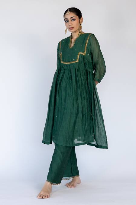 Buy_Nirjara_Chanderi , Embroidery, Zari V-neck Farah Yoke Kurta And Pant Set 