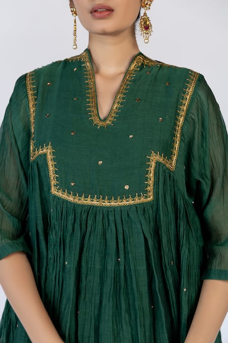 Shop_Nirjara_Chanderi , Embroidery, Zari V-neck Farah Yoke Kurta And Pant Set 