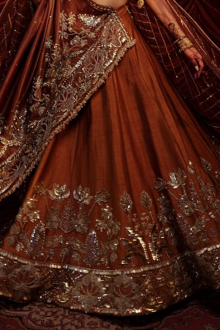 Buy Payal & Zinal Brown Silk, Organza, Georgette Rani Floral Embellished Bridal Lehenga Set Buy_Payal & Zinal_Brown Silk, Organza, Georgette Rani Floral Embellished Bridal Lehenga Set