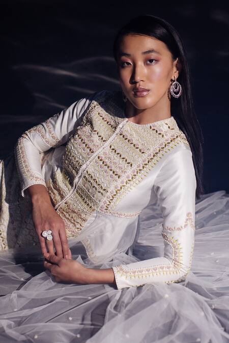 Madzin_White Silk Embroidery Round Neck Aari Jacket With Pant _at_Aza_Fashions