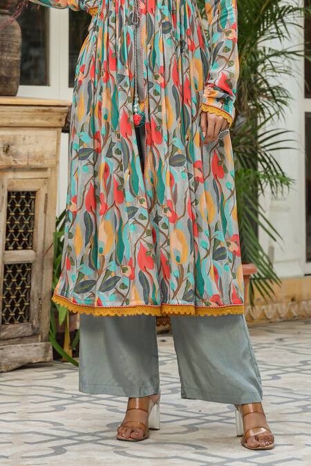 Shop_Bairaas_Green Lining Cotton, Pant Shantoon, Kurtaand Dupatta Chinnon Pattern Set_Online_at_Aza_Fashions