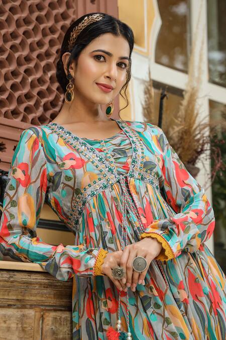 Bairaas_Green Lining Cotton, Pant Shantoon, Kurtaand Dupatta Chinnon Pattern Set_at_Aza_Fashions