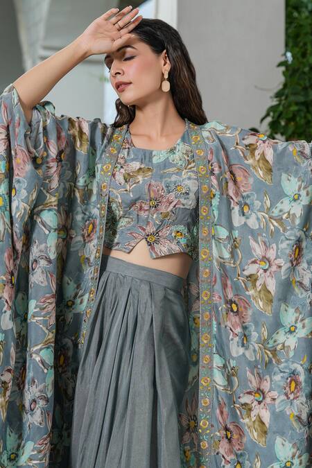 Buy_Bairaas_Grey Lining Cotton, Skirt Shantoon, Shrug And Floral Pattern Draped Set