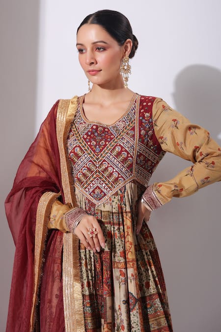 Buy_Bairaas_Maroon Organza Embroidery Round Flower Embellished Yoke Anarkali With Dupatta