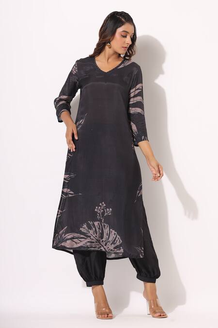 Bairaas_Black Kurta Muslin Printed Leaf V Neck Soft And Salwar Set_Online_at_Aza_Fashions