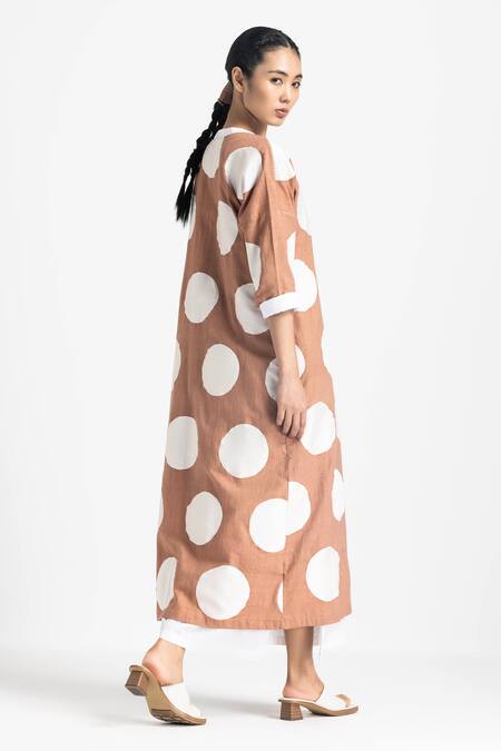 Shop Three Pink Handloom Cotton, Poplin Applique Round Neck Circular Dress Online at Aza Fashions Shop_Three_Pink Handloom Cotton, Poplin Applique Round Neck Circular Dress _Online_at_Aza_Fashions