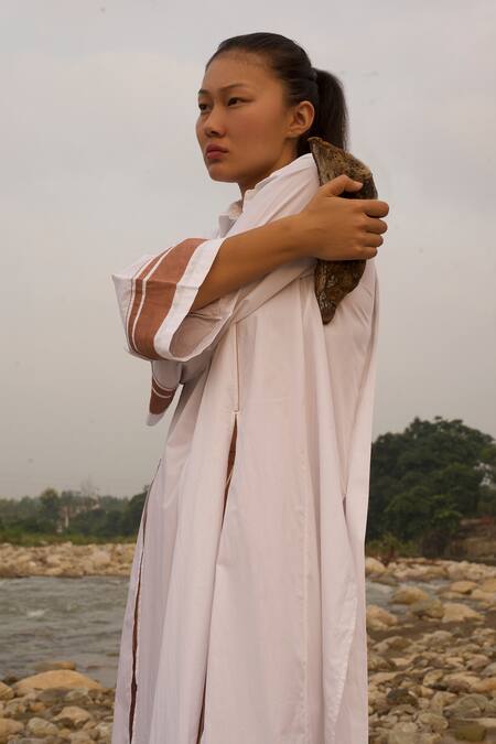 Three_White Poplin Shawl Neck Solid Long Shirt _Online_at_Aza_Fashions