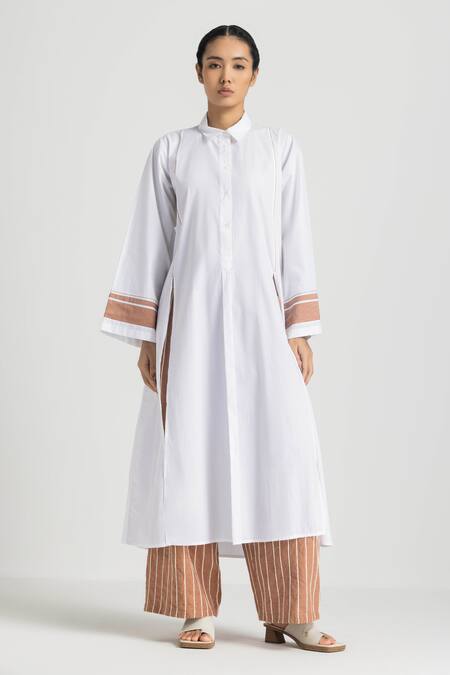 Shop_Three_White Poplin Shawl Neck Solid Long Shirt _Online_at_Aza_Fashions
