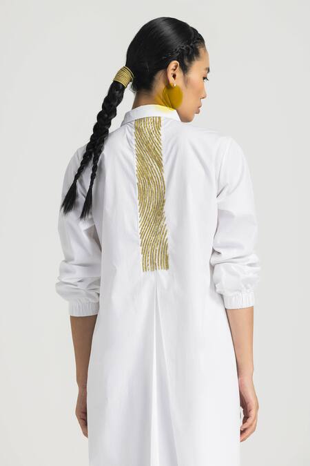 Shop Three White Poplin Wave Embroidered Tunic at Aza Fashions Shop_Three_White Poplin Wave Embroidered Tunic _at_Aza_Fashions