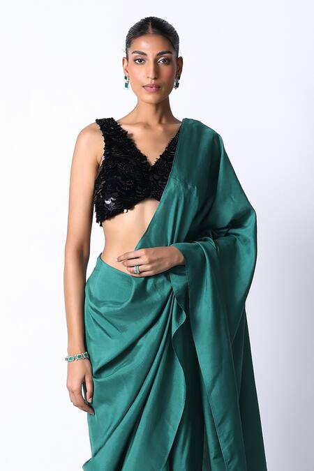 431-88 By Shweta Kapur_Green Silk, Cotton Sequins V-neck Solid Pre Draped Saree With Embellished Blouse_Online_at_Aza_Fashions