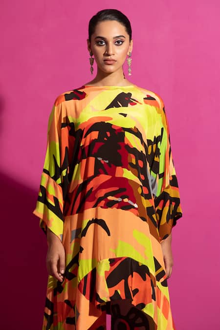 Saksham & Neharicka Multi Color Crepe Round Neck Behroopiya Abstract Print Kurta With Pant Online at Aza Fashions Saksham & Neharicka_Multi Color Crepe Round Neck Behroopiya Abstract Print Kurta With Pant _Online_at_Aza_Fashions