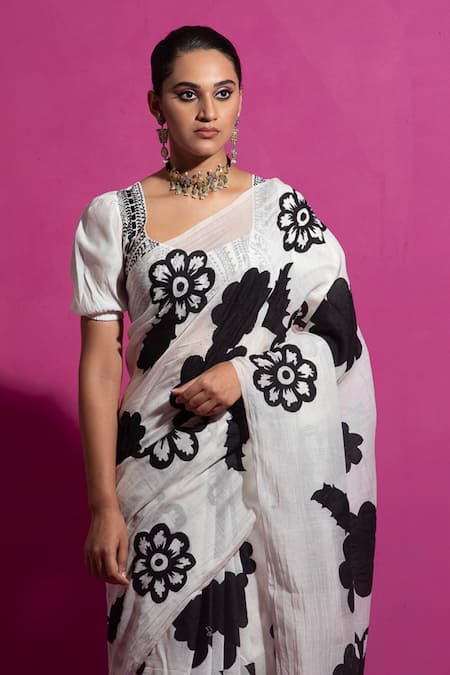 Saksham & Neharicka Ivory Cotton, Muslin Patchwork Nirjhara Saree With Unstitched Blouse Fabric Online at Aza Fashions Saksham & Neharicka_Ivory Cotton, Muslin Patchwork Nirjhara Saree With Unstitched Blouse Fabric _Online_at_Aza_Fashions