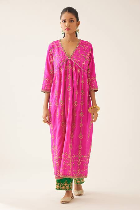 Kora Fuchsia , Organza Sequins, Beads, Embroidery V-neck Kurta Pant Set Online at Aza Fashions Kora_Fuchsia , Organza Sequins, Beads, Embroidery V-neck Kurta Pant Set _Online_at_Aza_Fashions