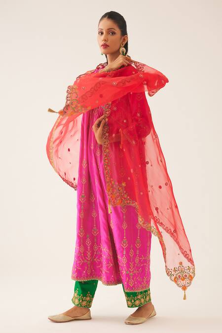 Shop Kora Fuchsia , Organza Sequins, Beads, Embroidery V-neck Kurta Pant Set Online at Aza Fashions Shop_Kora_Fuchsia , Organza Sequins, Beads, Embroidery V-neck Kurta Pant Set _Online_at_Aza_Fashions