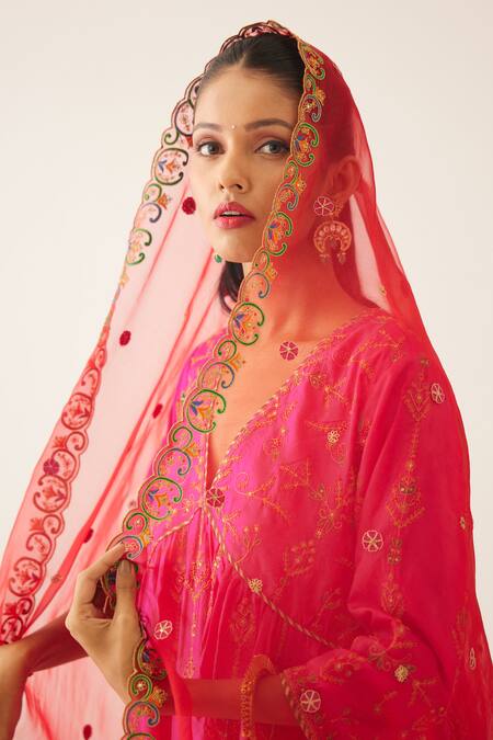 Buy Kora Fuchsia , Organza Sequins, Beads, Embroidery V-neck Kurta Pant Set Buy_Kora_Fuchsia , Organza Sequins, Beads, Embroidery V-neck Kurta Pant Set