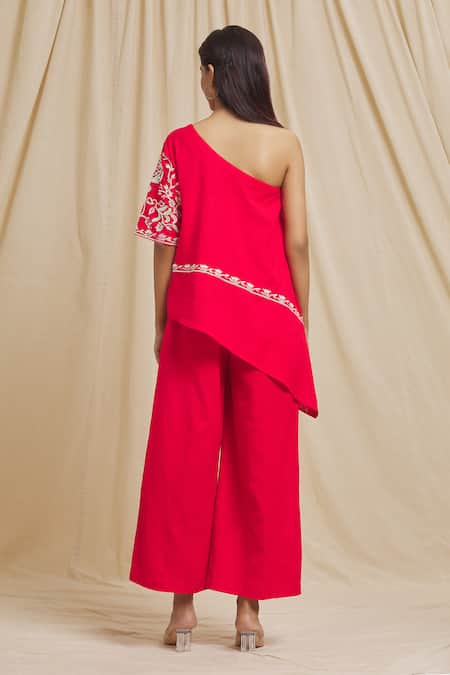 Tarini Vij_Red Linen, Cotton Embroidery One Shoulder Sleeve Hand Kurta And Pant Set _Online_at_Aza_Fashions