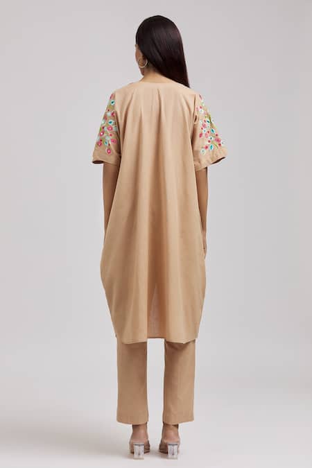 Tarini Vij Beige Linen, Cotton Mirrors, Embroidery V-neck Hand Kurta And Pant Set Online at Aza Fashions Tarini Vij_Beige Linen, Cotton Mirrors, Embroidery V-neck Hand Kurta And Pant Set _Online_at_Aza_Fashions