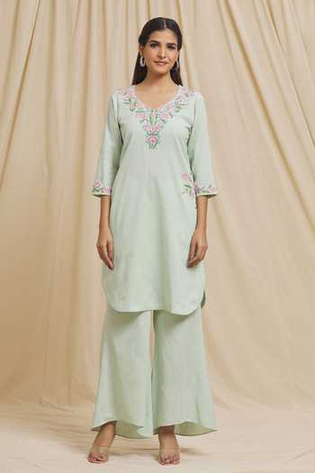 Buy_Tarini Vij_Green Linen, Cotton Embroidery V-neck Dahlia Garden Kurta With Pant _Online_at_Aza_Fashions