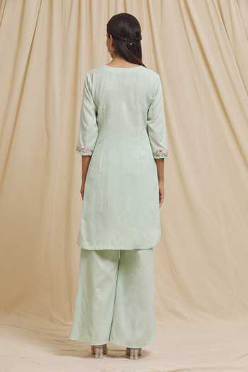 Tarini Vij_Green Linen, Cotton Embroidery V-neck Dahlia Garden Kurta With Pant _Online_at_Aza_Fashions