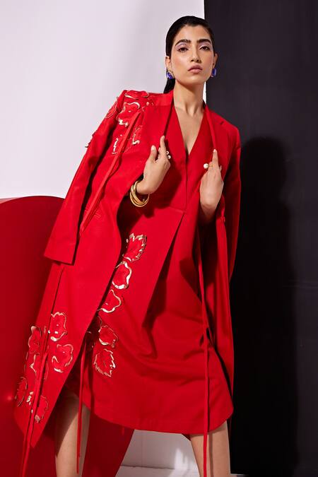 Vidhi Wadhwani Red Cotton Embroidery V-neck Foliage Applique Midi Dress Online at Aza Fashions Vidhi Wadhwani_Red Cotton Embroidery V-neck Foliage Applique Midi Dress _Online_at_Aza_Fashions
