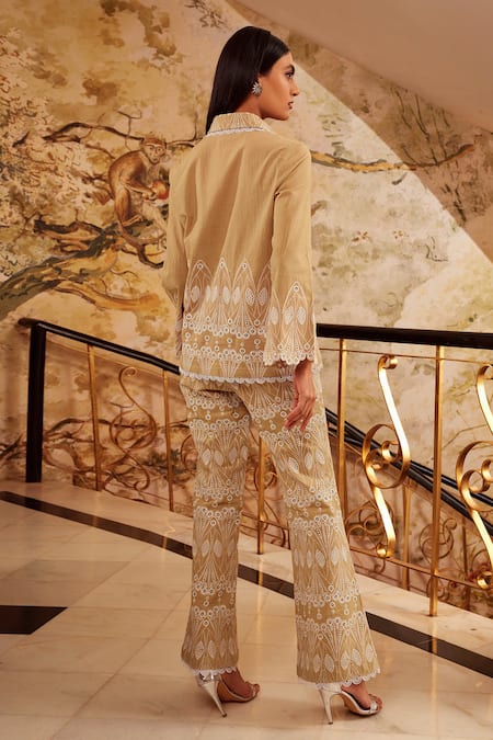 Shop Qala Clothing Green Cotton Embroidery Shawl Neck Hosana Floral Schiffli Shirt With Pant at Aza Fashions Shop_Qala Clothing_Green Cotton Embroidery Shawl Neck Hosana Floral Schiffli Shirt With Pant _at_Aza_Fashions