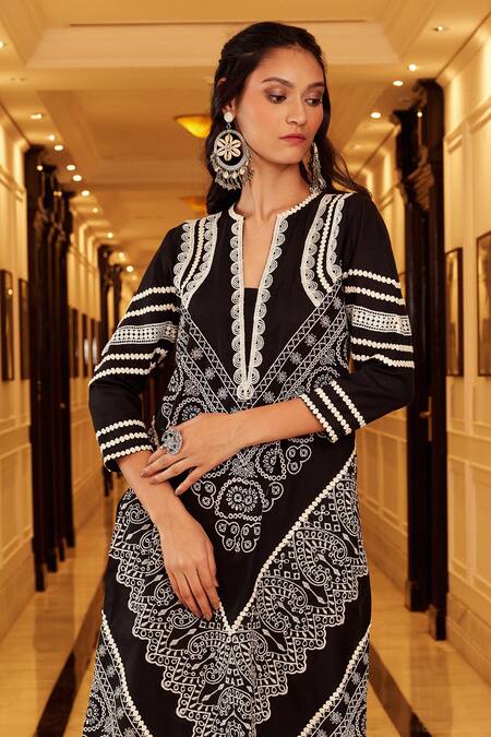 Qala Clothing Black Cotton Embroidery Split V-neck Nysa Schiffli Kurta With Pant Online at Aza Fashions Qala Clothing_Black Cotton Embroidery Split V-neck Nysa Schiffli Kurta With Pant _Online_at_Aza_Fashions
