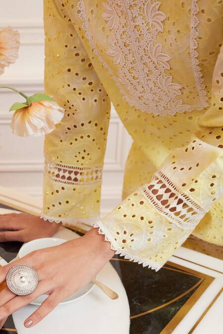 Buy_Qala Clothing_Yellow Cotton Lace Mandarin Collar Sunaina Rosa Tie Dye Kurta And Dhoti Pant Set 