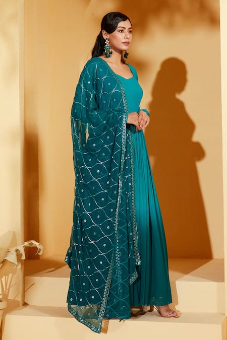 Buy_Suruchi Parakh_Green Chiffon, Georgette Sequins V-neck Plain Anarkali With Embroidered Dupatta _Online_at_Aza_Fashions