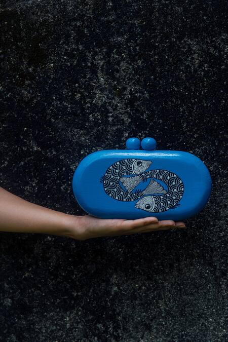 Buy_Riti_Blue Hand Painted Machlee Wood Clutch _Online_at_Aza_Fashions