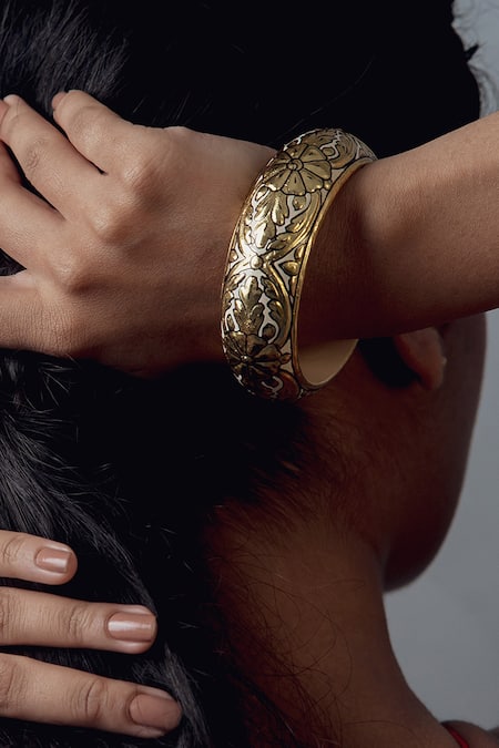Shop_Riti_White Foil Printing Shweta Floral Pattern Wood Bangle _Online_at_Aza_Fashions