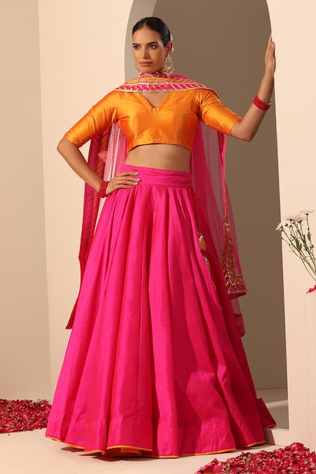 Pomcha Jaipur_Pink Taffeta, Net Gota Patti V-neck Gul Tasseled Lehenga Set _Online_at_Aza_Fashions