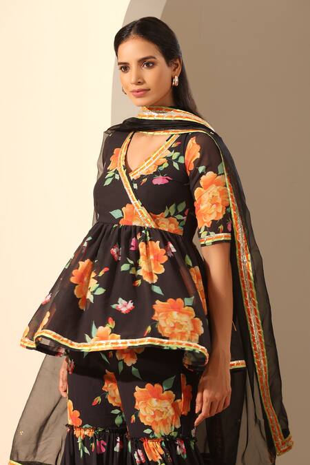 Buy_Pomcha Jaipur_Black Georgette Gota Patti V-neck Floral Pattern Peplum Tunic And Sharara Set 