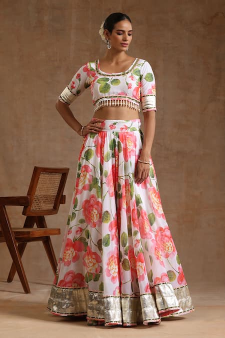 Pomcha Jaipur_White Georgette Beads Round Neck Gul Noor Floral Pattern Lehenga Set _Online_at_Aza_Fashions