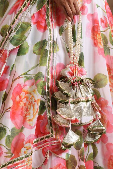 Shop_Pomcha Jaipur_White Georgette Beads Round Neck Gul Noor Floral Pattern Lehenga Set _Online_at_Aza_Fashions