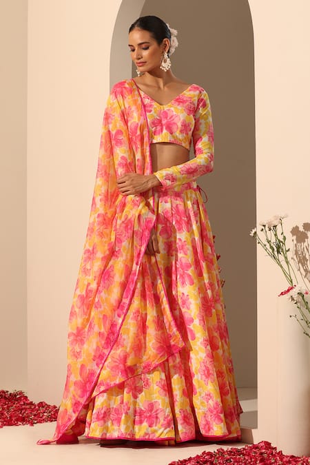 Pomcha Jaipur_Yellow Muslin, Chiffon Embroidery V-neck Gul Rangrez Floral Pattern Lehenga Set _Online_at_Aza_Fashions