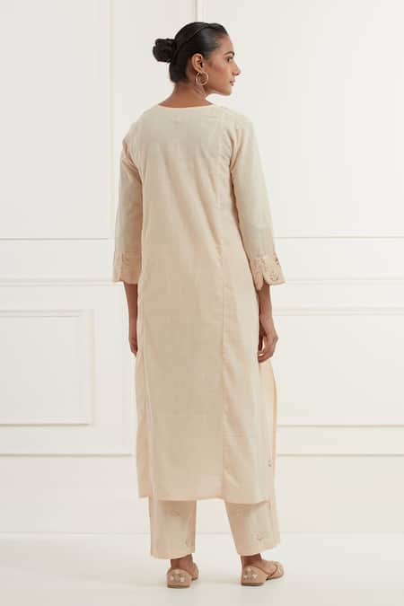 Kamaltaas Placement Pitta Embroidered Kurta Pant Set 