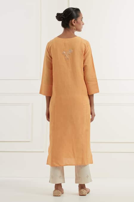 Kamaltaas Pitta Embroidered Kurta With Pant 