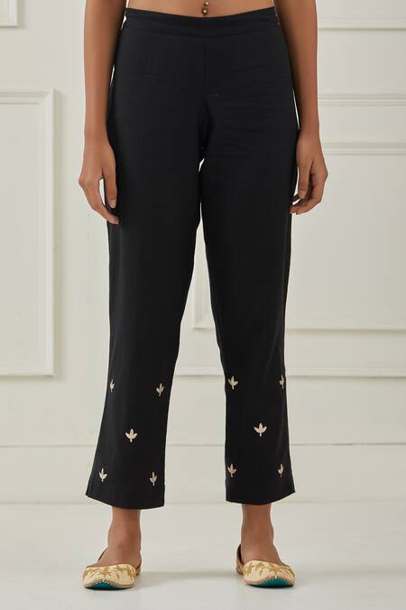 Kamaltaas_Grey Cotton, Chanderi Embroidery, Stripe Pattern Straight Fit Kurta With Pant _at_Aza_Fashions