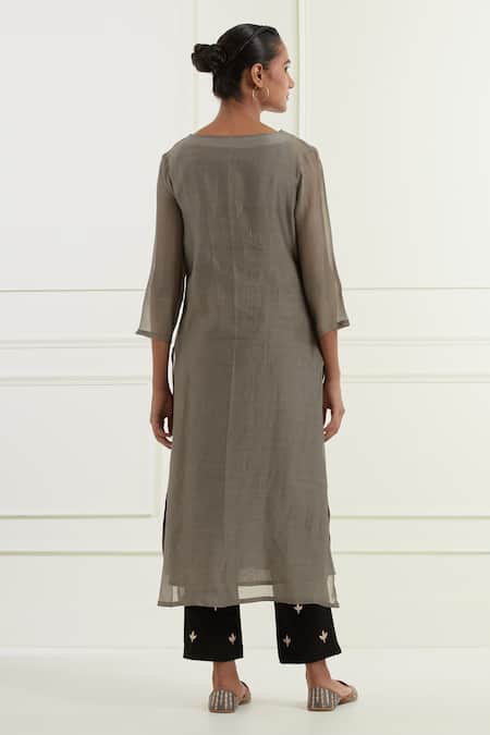 Kamaltaas Placement Flower Pitta Embroidered Kurta & Pant Set 