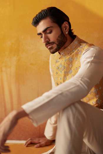 Mrunalini Rao_Yellow Silk Embroidery Zardozi Bundi Kurta Set _Online_at_Aza_Fashions