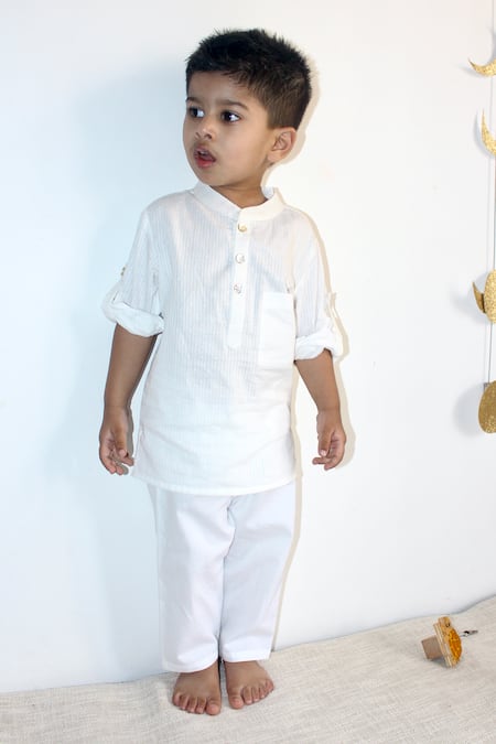 Charkhee White Cotton, Poplin Textured Kurta With Pyjama