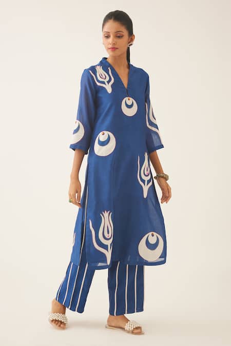 Kora_Blue Silk, Cotton Embroidery Split V-neck Applique Straight Kurta Pant Set _at_Aza_Fashions