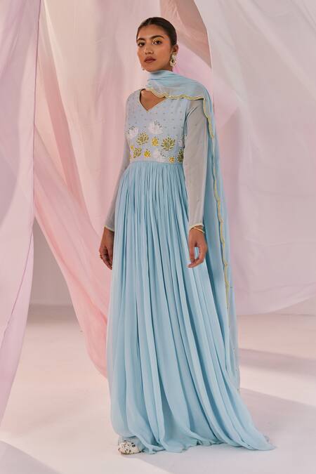 Keosha_Blue Georgette Embroidery V-neck Kaasni Floral Motif Anarkali With Dupatta _Online_at_Aza_Fashions