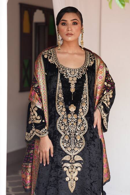 Gul By Aishwarya_Black Kurta Silk Velvet Embroidered Zardosi Round Pant Set  _at_Aza_Fashions