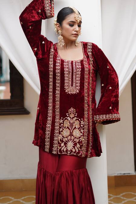 Buy_Gul By Aishwarya_Maroon Kurta Silk Velvet Embroidered Aari And Kundan Gharara Set  _Online_at_Aza_Fashions
