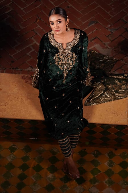 Gul By Aishwarya Embroidered Kurta Pant Set 