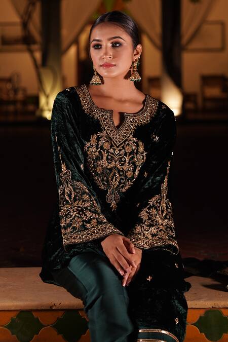 Gul By Aishwarya_Green Silk, Velvet, Organza, Satin Embroidery, Zari Round Neck Kurta Pant Set _Online_at_Aza_Fashions